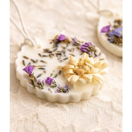 Small Aroma Wax Sachet Lotus Lavender Scent circle with scalloped edges